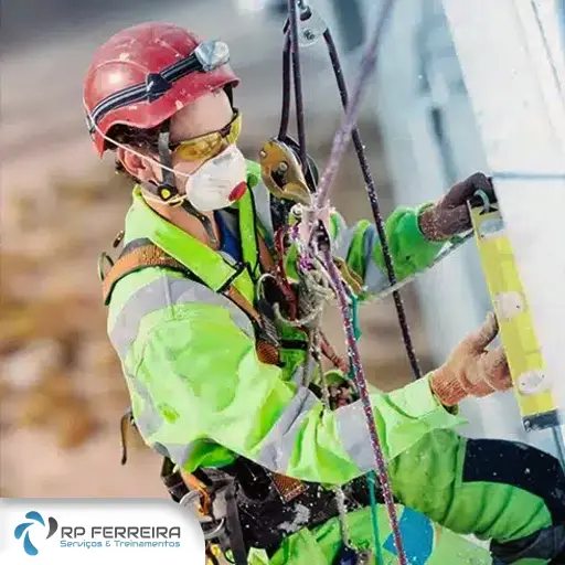 Empresa de treinamento de trabalho em altura